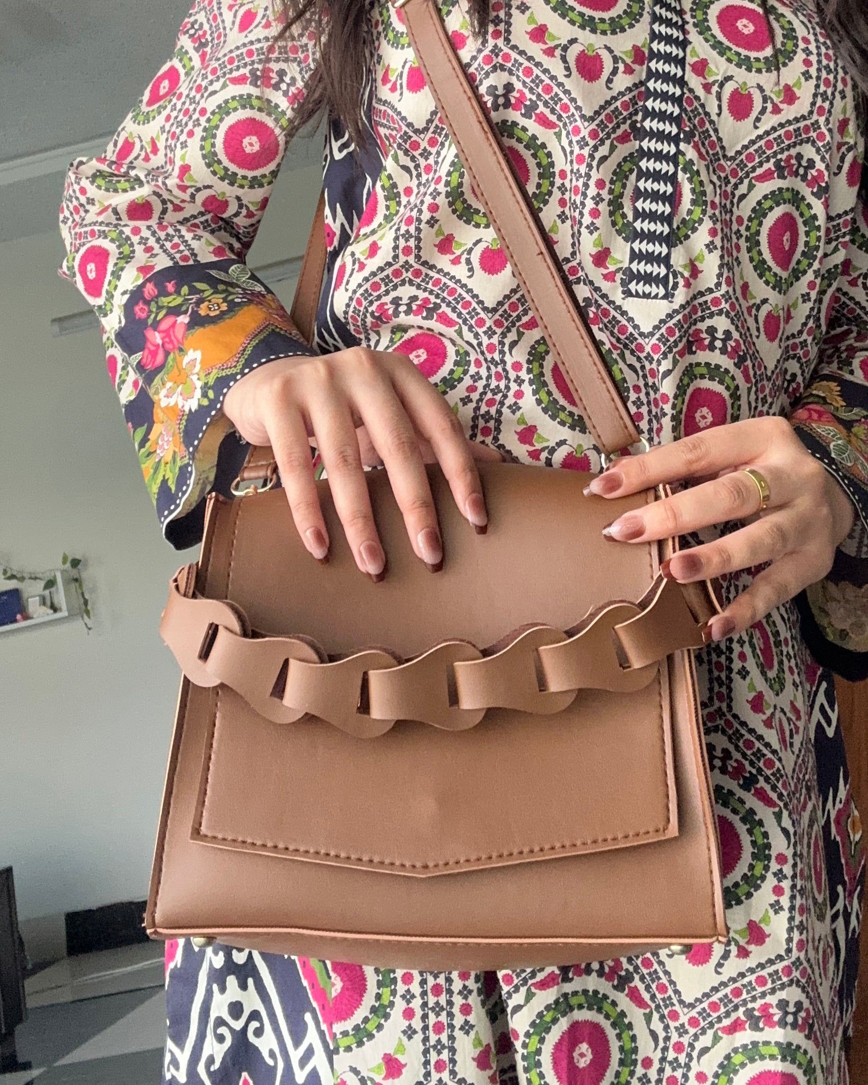 NAVAN BROWN HANDBAG