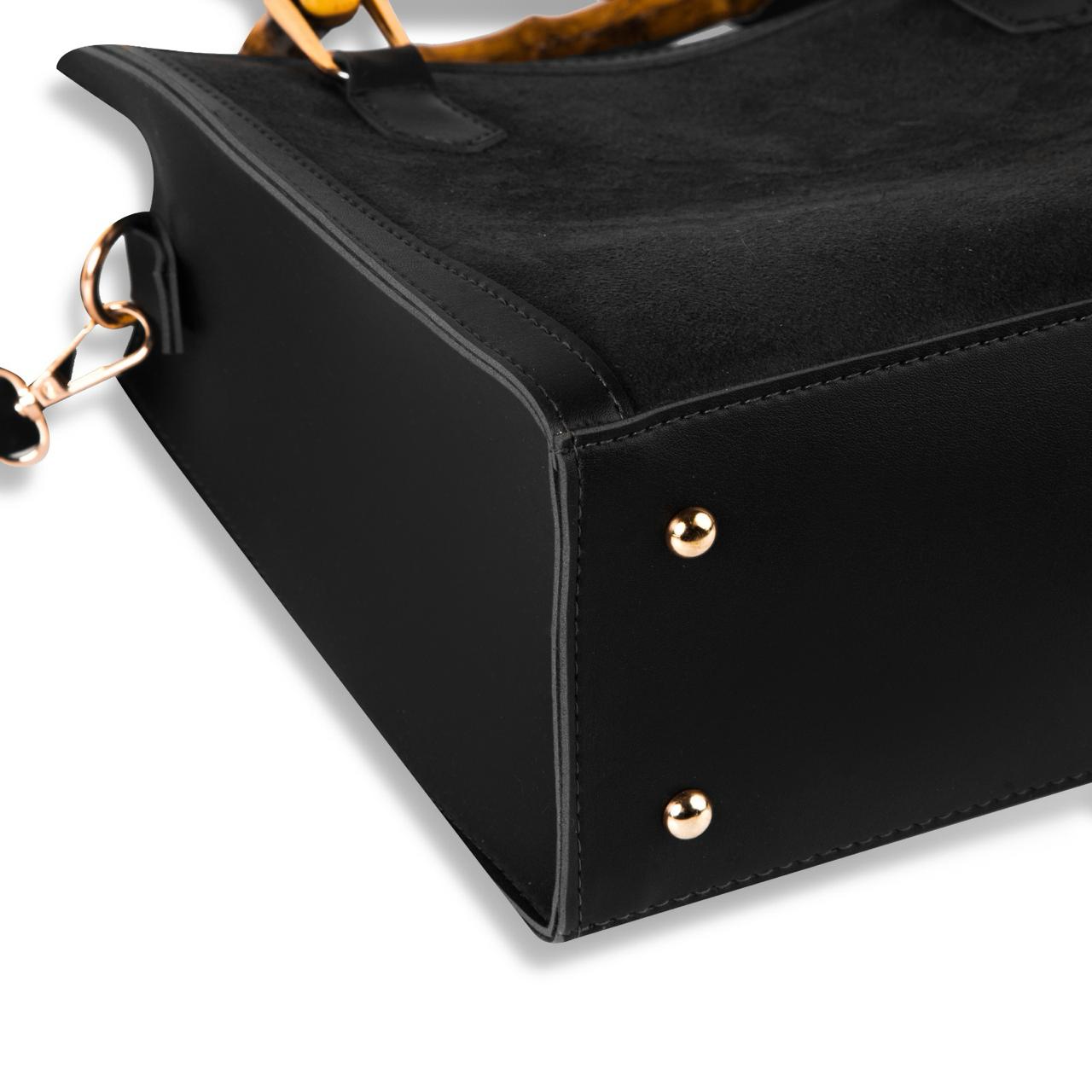 MELTON BLACK BAG WITH WOODEN HANDLE