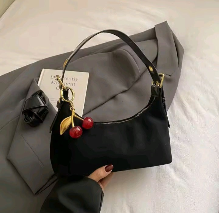 BERRY CHIC BLACK BAG